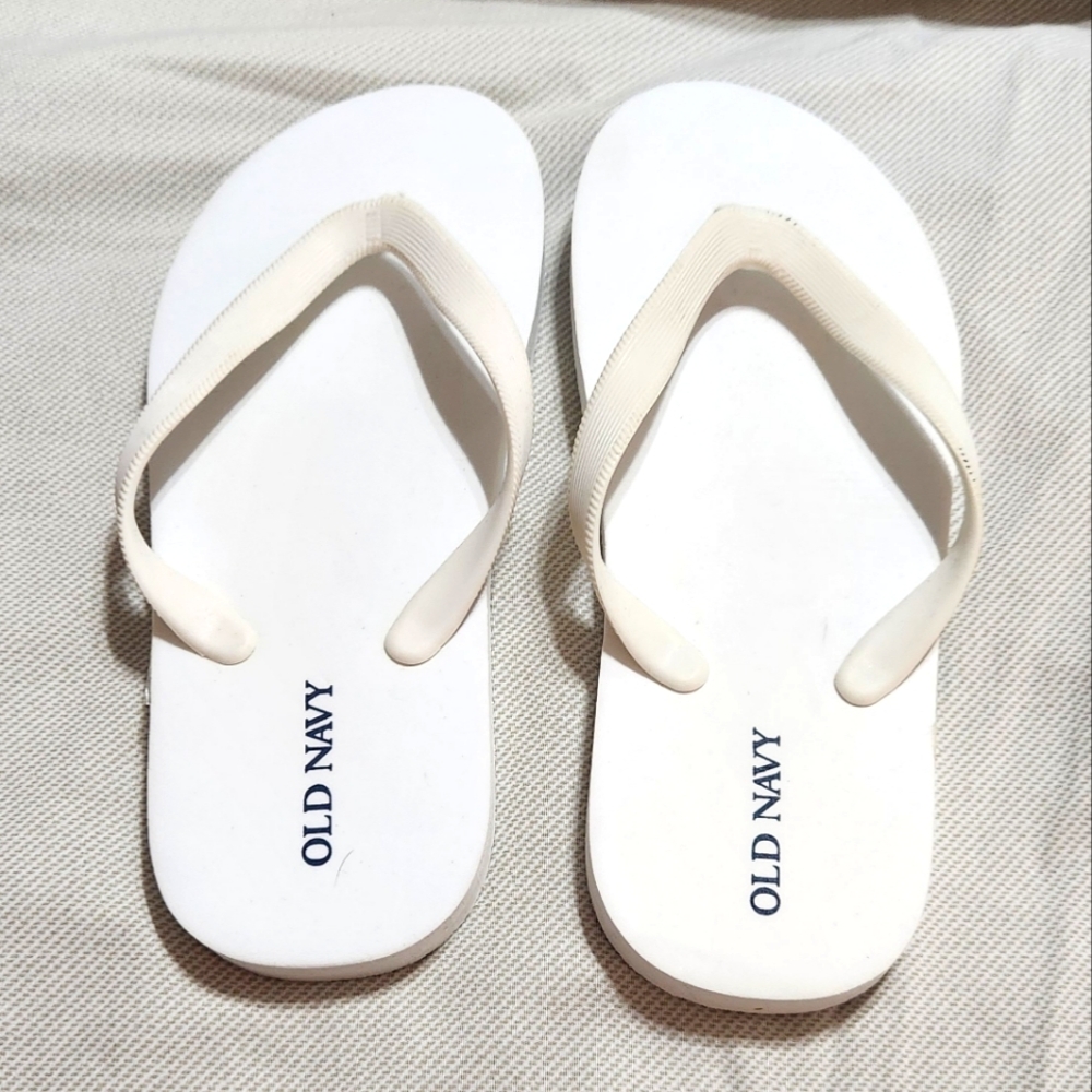 Old Navy White Flip Flops